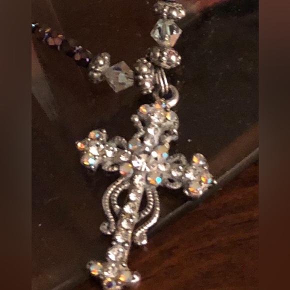 Vintage iridescent purple beads and Crystal w/ 925 silver cross and spacers. - Picture 11 of 14